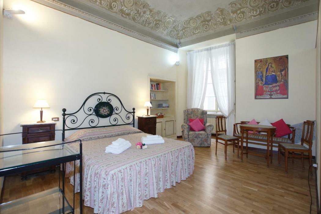 Residenza D'Epoca Montanini Bed and Breakfast Σιένα Εξωτερικό φωτογραφία